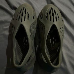 Yeezy foam runners size 10 onyx